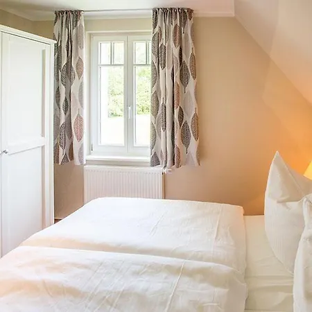 Seepferdchen, 08b, Haus Rügen 8b * Ostseebad Nienhagen