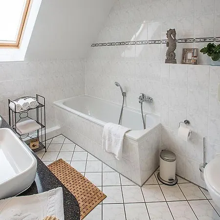 Seepferdchen, 08b, Haus Rügen 8b Сasa de vacaciones Ostseebad Nienhagen